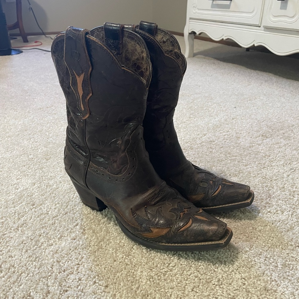 Ariat Brown Snip Toe Booties 8.5B